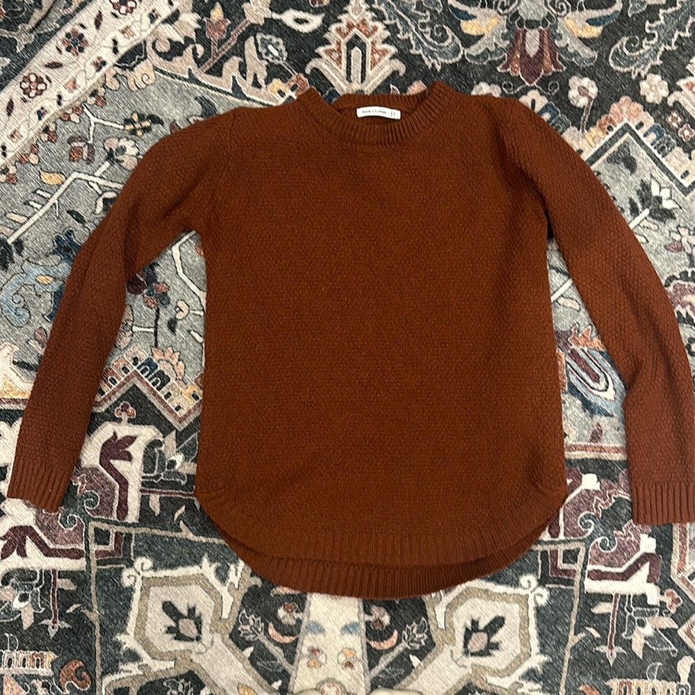 Pink Clover Size Small, an Auburn type color - sweater 
100% polyester